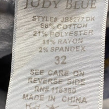 Load image into Gallery viewer, Judy Blue Jeans Womens 32 Extra Large Distressed Straight Denim Comfort Stretch