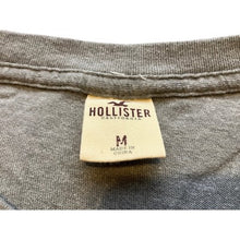 Load image into Gallery viewer, Hollister Shirt Mens Medium Retro Spell Out Preppy Academia Gray Streetwear