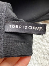 Load image into Gallery viewer, Torrid Bra Womens 46D Black Curve Nylon Spandex Full Coverage Push Up NWOT