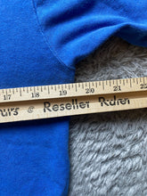 Load image into Gallery viewer, Vintage Tanqueray Sterling Vodka Shirt Adult Medium Blue Single Stitch 90s Mens