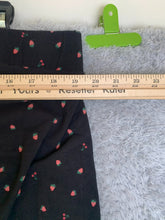 Load image into Gallery viewer, Torrid Pants Womens 4 (33x22.5) Black Strawberry AOP Cropped Legging Stretch