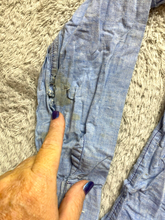 Load image into Gallery viewer, Vintage Chambray Shirt Womens 11 Blue Button Up Flap Pockets Patches 70s Ladies