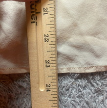 Load image into Gallery viewer, Pendleton Shirt Womens 10 Small Ivory Tank Blouse 100% Silk Tie Shawl Collar