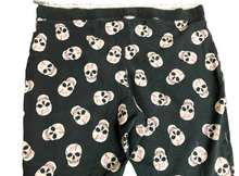 Load image into Gallery viewer, Torrid Leggings Womens 2 (38x23) Black Foxy Skull AOP Cropped Sleepwear PJ Pants