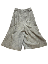 Load image into Gallery viewer, Lord & Taylor Pants Womens 27x17 Gray Wool Wide Leg Dudley Capri Cropped Ladies