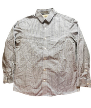 Load image into Gallery viewer, Duluth Trading Co Shirt Adult Medium Navy Gray Wrinkle Fighter Untucked Mens