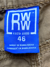 Load image into Gallery viewer, RWW Shorts Adult 46 Tan Cargo Hiking Trail Outdoor Utility 9" Inseam Mens