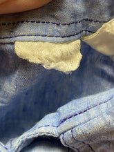 Load image into Gallery viewer, Vintage Chambray Shirt Womens 11 Blue Button Up Flap Pockets Patches 70s Ladies