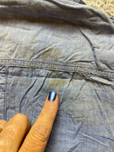 Load image into Gallery viewer, Vintage Chambray Shirt Womens 11 Blue Button Up Flap Pockets Patches 70s Ladies
