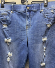 Load image into Gallery viewer, Torrid Jeans Women 22S(41x26.5) Bombshell Skinny Premium Stretch Destroyed Denim