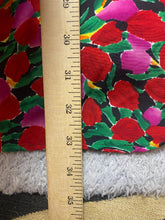 Load image into Gallery viewer, VTG Victoria’s Secret Robe Womens Small Red Green AOP Flower Sleepwear Kimono