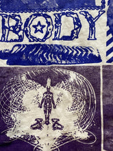 Load image into Gallery viewer, UDLI Editions Shirt Adult Medium White The Desktop Body Blood Simple 2019 Mens