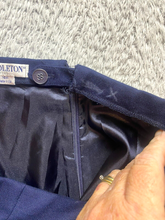 Load image into Gallery viewer, Vintage Pendleton Skirt Womens 16W (39x27) Navy Pencil A-line Wool USA Plus Lady