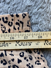 Load image into Gallery viewer, Victorias Secret Pants Womens Large Peach Leopard AOP Animal Straight Cut Lady
