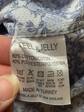 Load image into Gallery viewer, Steel & Jelly Shirt Adult Medium Blue Button Up Allover Print Floral London Mens