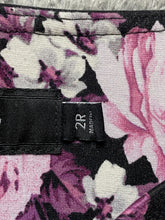 Load image into Gallery viewer, Torrid Leggings Womens 2R (40x19) Black Cropped AOP Flower Rayon Nylon Spandex