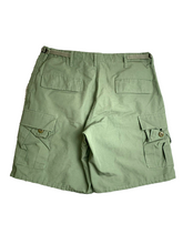 Load image into Gallery viewer, Propper Shorts Adult Medium 36x10 Green Cargo Pockets Ripstop Outdoor Mens