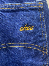 Load image into Gallery viewer, CHIC Jeans Womens 26 Blue Denim Embroidered Logo Flat Front Casual USA Made Lady