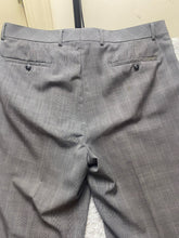Load image into Gallery viewer, Alan Flusser Pants Adult 38x32 Gray Pleated Straight Leg Viscose Golf Dress Mens