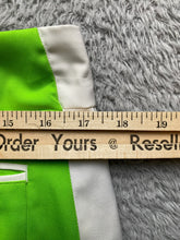 Load image into Gallery viewer, Antigua Skirt Womens 10 (34 waist) Lime Green Desert Dry Spandex Golf Sporty