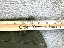 Load image into Gallery viewer, Duluth Pants Womens 16 (33x24) Utility Cropped Zip Pocket Outdoor Spandex Lady