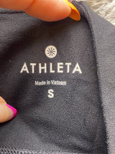 Load image into Gallery viewer, Athleta Leggings Women Small (27x24) Black Stretch Elastic Waist Yoga Gym Sporty