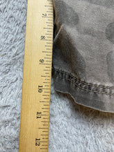 Load image into Gallery viewer, Lee Shorts Adult 40x10 Brown Camo Cargo Pockets Dungarees Outdoor Utility Mens