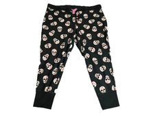 Load image into Gallery viewer, Torrid Leggings Womens 2 (38x23) Black Foxy Skull AOP Cropped Sleepwear PJ Pants