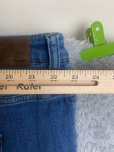 Load image into Gallery viewer, Madewell Jeans Womens 37x27 Blue Mid Rise Skinny Whiskered Tapered Denim Ladies