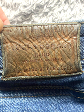Load image into Gallery viewer, Lucky Brand Jeans Womens 22W (44x29) Tapered Leg Whiskered Denim 5 Pocket Ladies