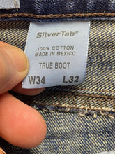 Load image into Gallery viewer, Vintage Levis Jeans Adult 34x32 Blue Denim True Boot Whiskered Y2K Baggy Mens