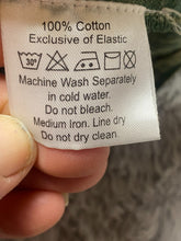 Load image into Gallery viewer, Earthbound Trading Co Skirt Womens Large (32x17) Cargo Pockets A-Line Straight