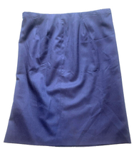 Load image into Gallery viewer, Vintage Pendleton Skirt Womens 16W (39x27) Navy Pencil A-line Wool USA Plus Lady