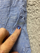 Load image into Gallery viewer, Vintage Chambray Shirt Womens 11 Blue Button Up Flap Pockets Patches 70s Ladies