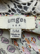 Load image into Gallery viewer, UMGEE Sweater Womens Small Beige Lagenlook Tunic Cardigan Crochet Lace Ladies