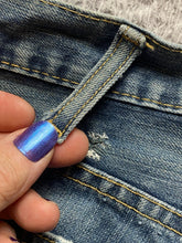 Load image into Gallery viewer, Levis 550 Jeans Adult 40x30 Denim Blue Straight Leg Relaxed Fit Streetwear Mens