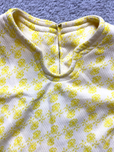 Load image into Gallery viewer, VTG Steven Wayne Shirt Womens Extra Large Yellow AOP Floral Fortrel Knits NOS