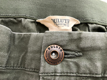 Load image into Gallery viewer, Duluth Pants Womens 16 (33x24) Utility Cropped Zip Pocket Outdoor Spandex Lady