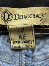 Load image into Gallery viewer, Democracy Jeans Womens 10 (33x26) AB Technology Tapered Leg Medium Wash Denim