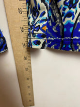 Load image into Gallery viewer, Golden Black Pants Women 1X (32x29) Blue Geometric AOP Festive Boho Spandex Plus