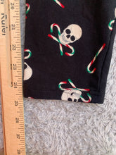 Load image into Gallery viewer, Torrid Pants Womens 1 (31x24.5) Skull Candy Cane AOP Cropped Legging Stretch