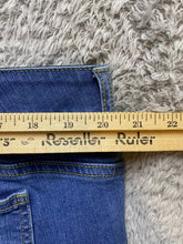 Load image into Gallery viewer, Torrid Jeans Women 22S(41x26.5) Bombshell Skinny Premium Stretch Destroyed Denim