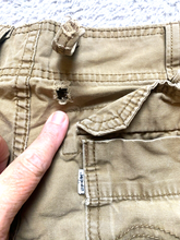 Load image into Gallery viewer, Levis Shorts Adult 38 Khaki Cargo Pockets Utility Workwear Outdoor Hiking Mens