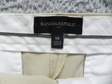 Load image into Gallery viewer, Banana Republic Shorts Womens 14 36W Flat Front 8.5 Inseam Chino Casual Ladies
