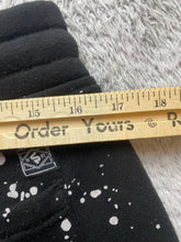 Load image into Gallery viewer, South Pole Shorts Adult Medium (33x11) Black Drawstring Stretch Splatter Mens