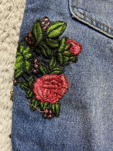 Load image into Gallery viewer, Zara Jeans Womens 02 (29x25.5) Blue Denim Sequin Rosette Applique Destroyed