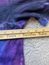 Load image into Gallery viewer, Alice in Wonderland Shirt Adult Small Purple Blue Cheshire Cat Silhouette Mens