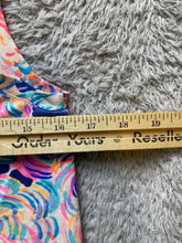 Load image into Gallery viewer, Lilly Pulitzer Shirt Womens Extra Small Pelican Pink Flamingos Stretch Peasant