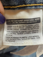 Load image into Gallery viewer, Levis 550 Jeans Adult 40x30 Denim Blue Straight Leg Relaxed Fit Streetwear Mens