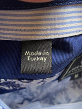 Load image into Gallery viewer, Steel & Jelly Shirt Adult Medium Blue Button Up Allover Print Floral London Mens